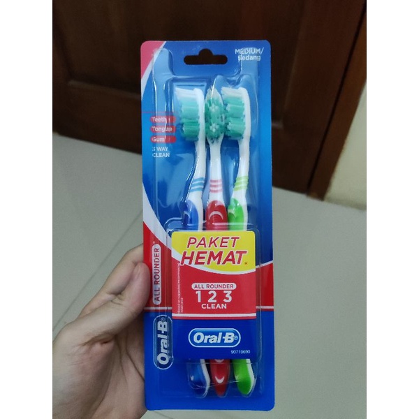 sikat gigi oral b medium soft isi 3 all rounder 123