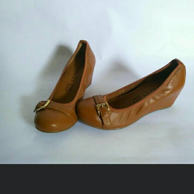 Preloved everbest wedges