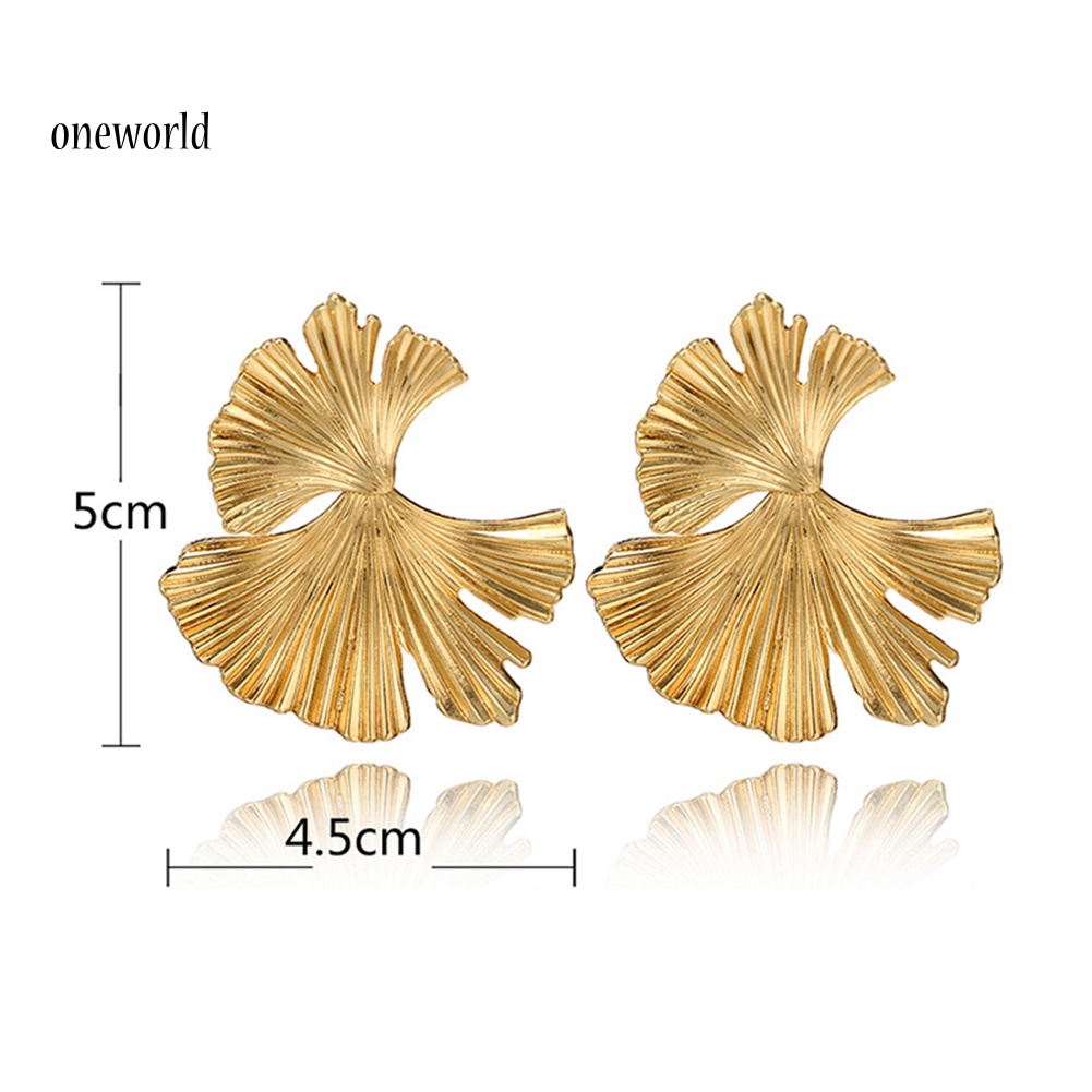 Oneworld Anting Tusuk Gantung Statement Wanita Desain Daun Ginkgo Asimetris Gaya Vintage Untuk Hadiah