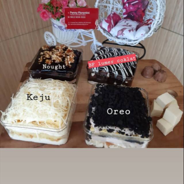 

Dessert box sabrina bakery