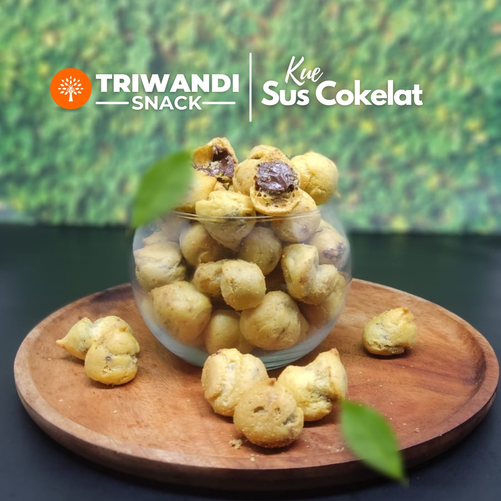 

Kue soes coklat enak kemasan 100 - 250 gr TRIWANDI SNACK oelh oleh bandung