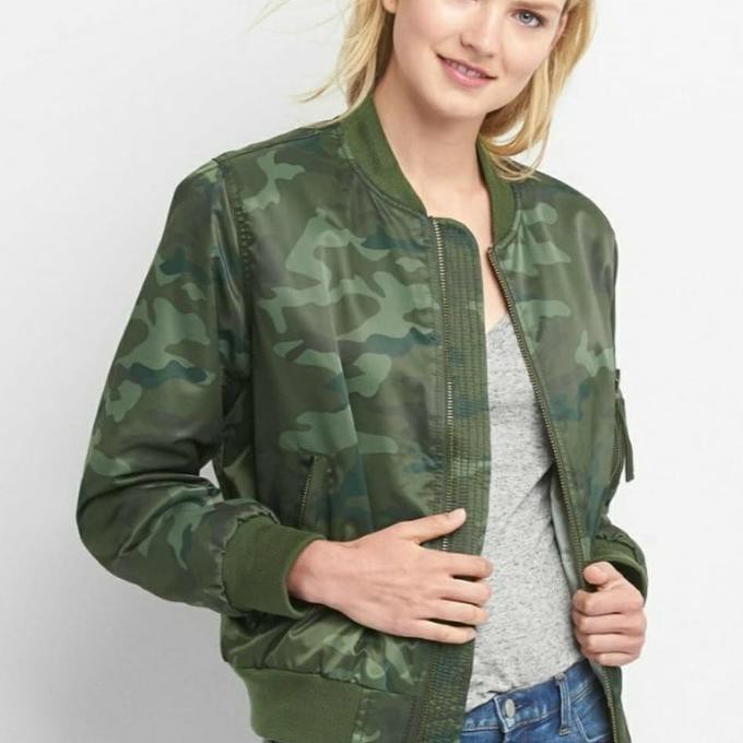Big sale jaket cewek import✨ Jaket Loreng Cewe GAP Women Camouflage Bomber Jacket Original