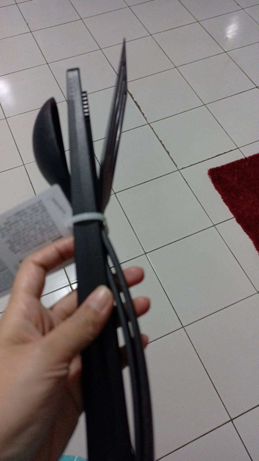 Isi 3 Jepitan Unit Peralatan Dapur Warna Hitam Sodet Capitan Alat Masak