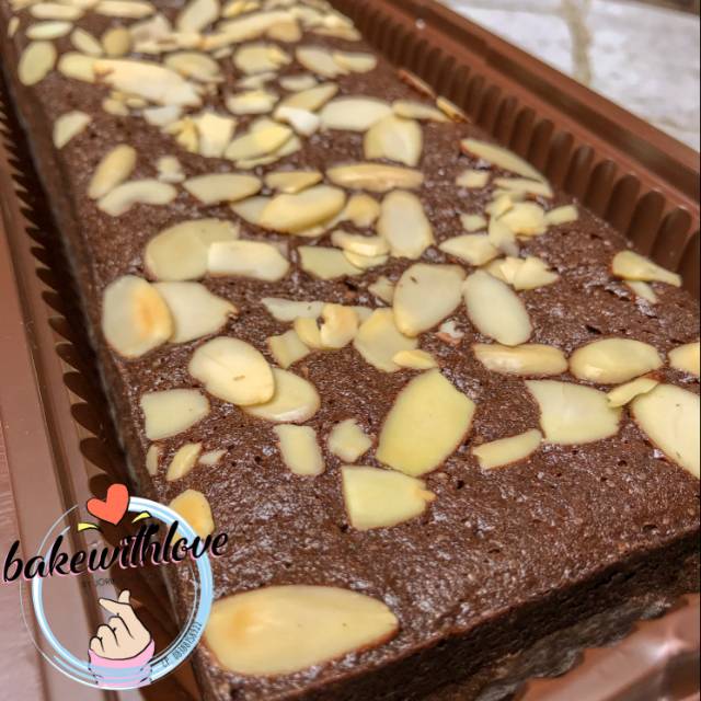 

Brownies Panggang Fudgy Coklat by BakewithLove 10x30cm