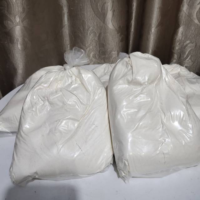 

Tepung terigu lencana merah 1kg