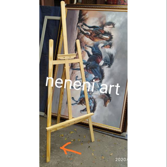 

Standing lukis /foto pre wedding