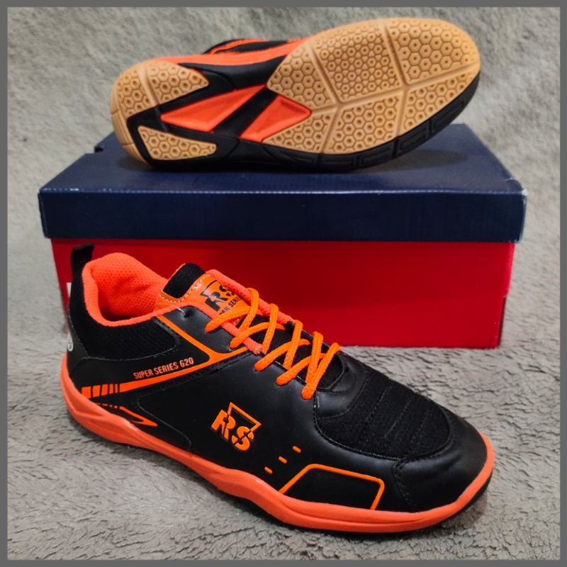cuci gudang cuci gudang harga promo.. sepatu badminton rs. sepatu olahraga bulutangkis. sepatu