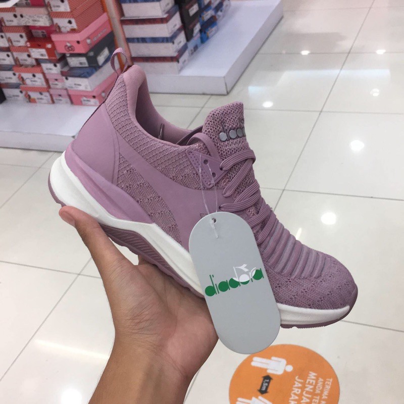Diadora allesia Harga normal 399.000