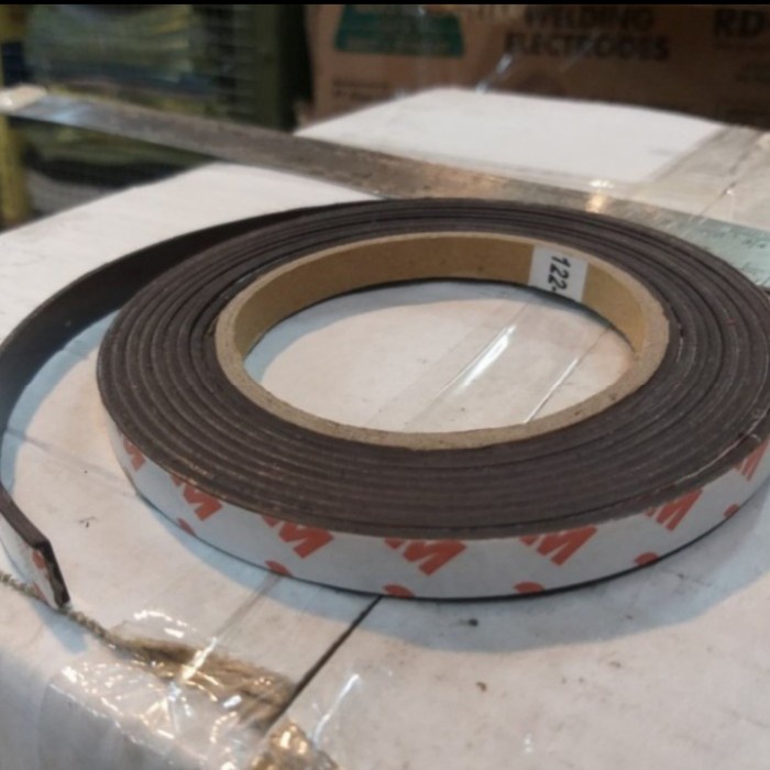 

Buruan Magnet Tape 3M 10Mm X 2Mm X 5Meter Limited