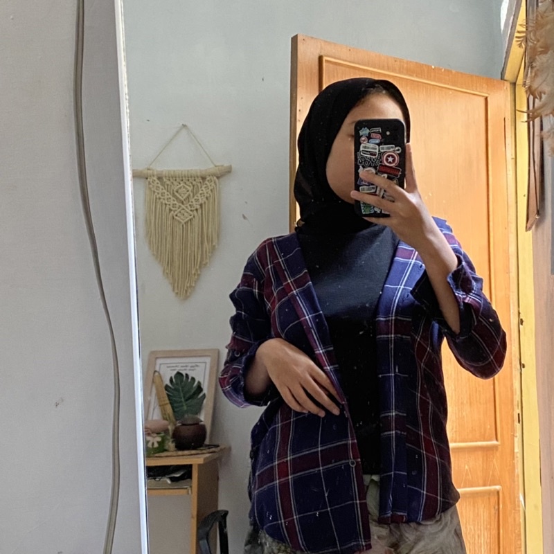 Preloved Kemeja Kotak Kotak Casual Fit C2