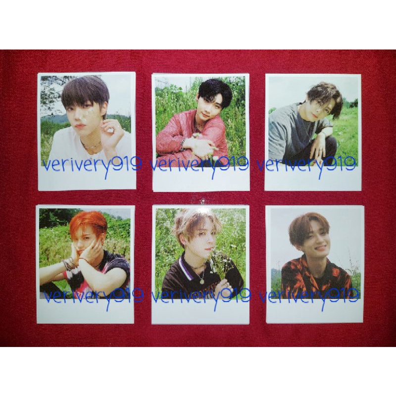 VERIVERY SERIES O ROUND 2 HOLE ALBUM POLAROID PHOTOGRAPHY REALITY VERSION
