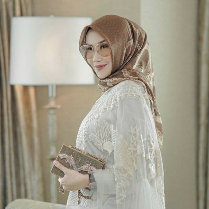 Preloved Buttonscarves Chain Wood