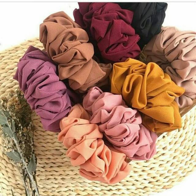 scrunchie bahan diamond crepe . cemol jilbab. ikat rambut