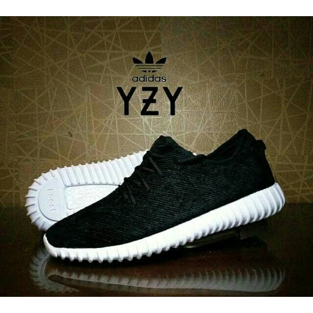 Promo SEPATU ADIDAS YEEZY BOOST HITAM PUTIH /Kuliah /lebaran