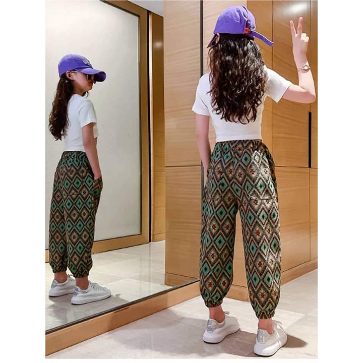 Setelan Crop Top Anak Perempuan Batik Pattern With Belt