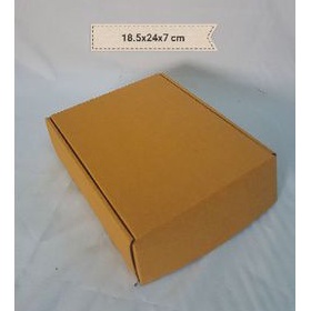 

Box Baju, kaos, hijab, aksesoris uk. 18,5*24*7