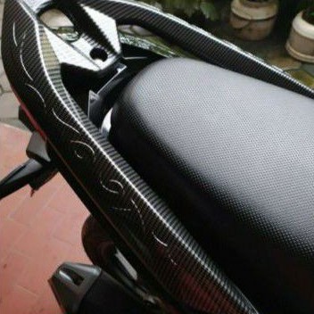 COVER BEHEL CARBON VARIO 125 150 KEYLESS