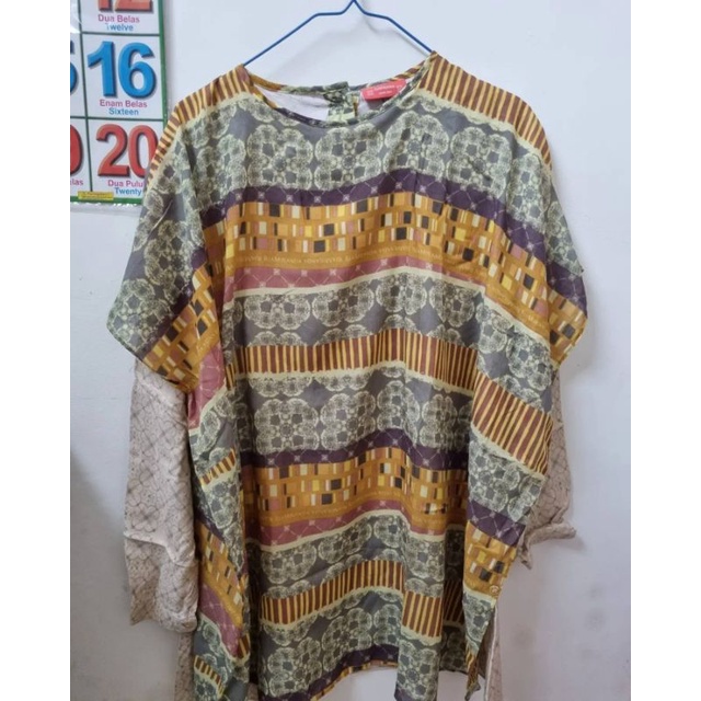 Ria Miranda preloved Jenar top purple