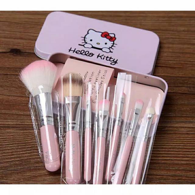 BRUSH HELLO KITTY ISI 7/BRUSH MAKE UP DORAEMON