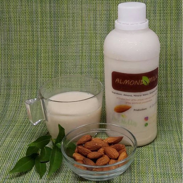 

Premium Susu Almond Raw Almond Mylk 500 mL kental pemanis alami