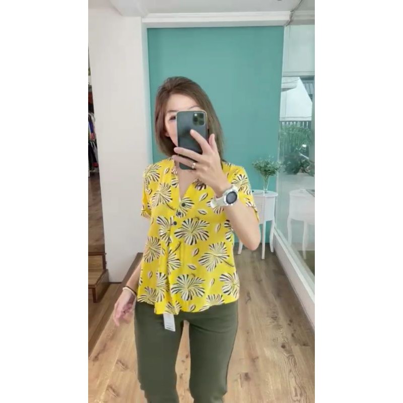 Blouse floral v neck katun full kancing
