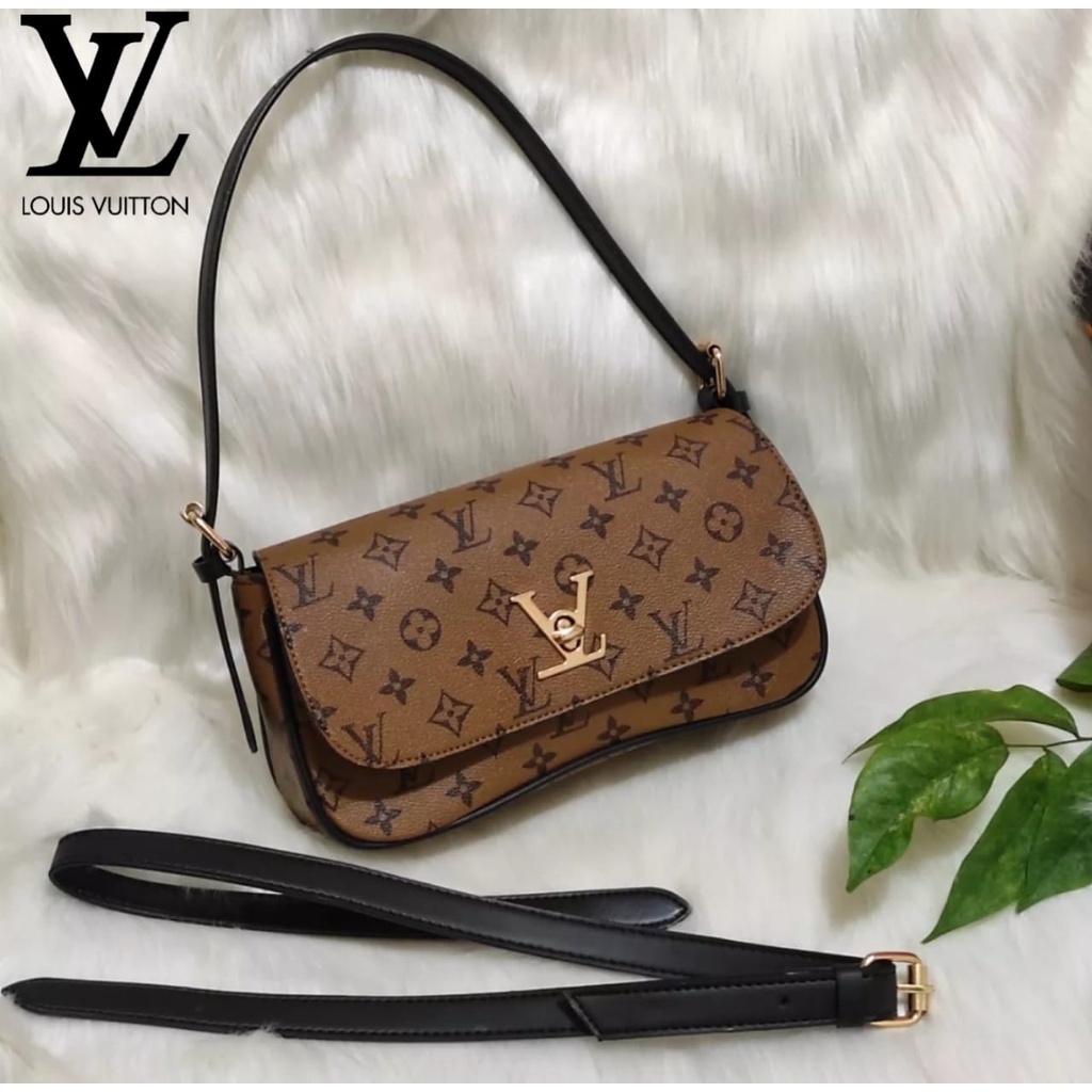 SUPER BAG MASSENGER WOMAN LV KUNCI PUTAR + GESPER