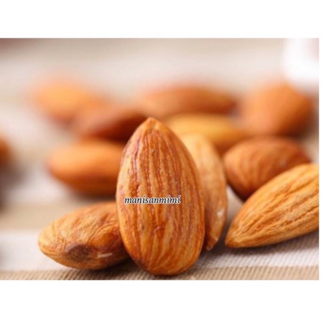 

ROASTED ALMOND ASLI USA BERAT 1KG