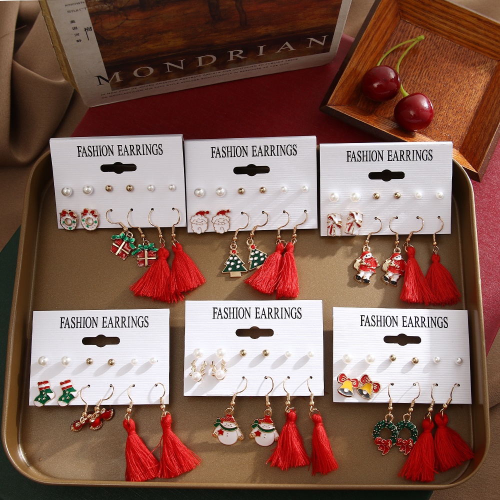 12pcs / Set Anting Rumbai Mutiara Desain Santa Claus Rusa Pohon Natal Untuk Wanita