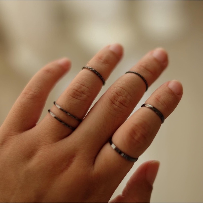 Noir set rings