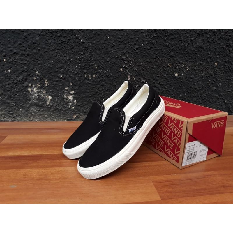 Sneakers Pria Wanita Vans Slip On OG White Terlaris