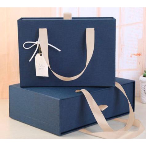 

Sale!!! Box Gift Hampers Besar Kotak Hadiah Natal Imlek Valentine - Paling Dicari