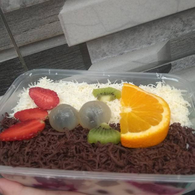 

SALAD CAMPUR KELENGKENG