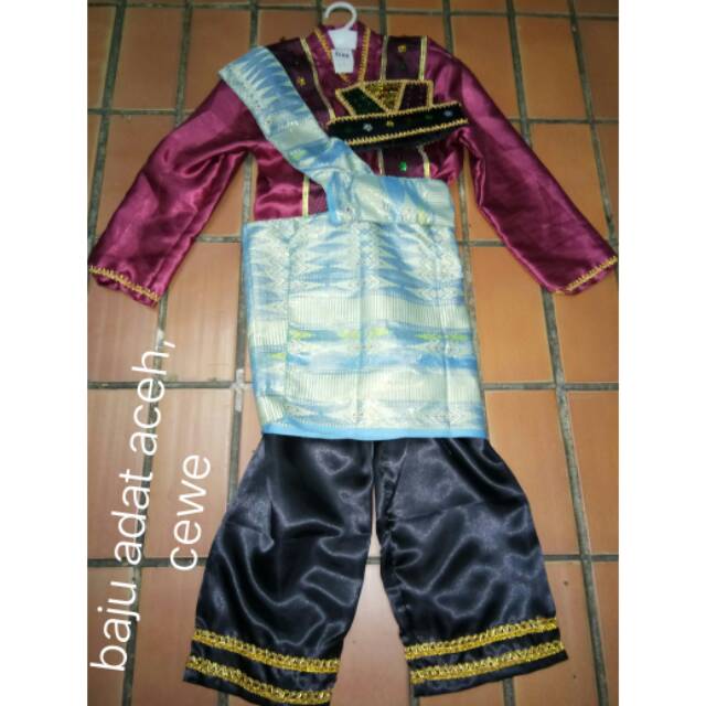 Baju adat aceh anak perempuan