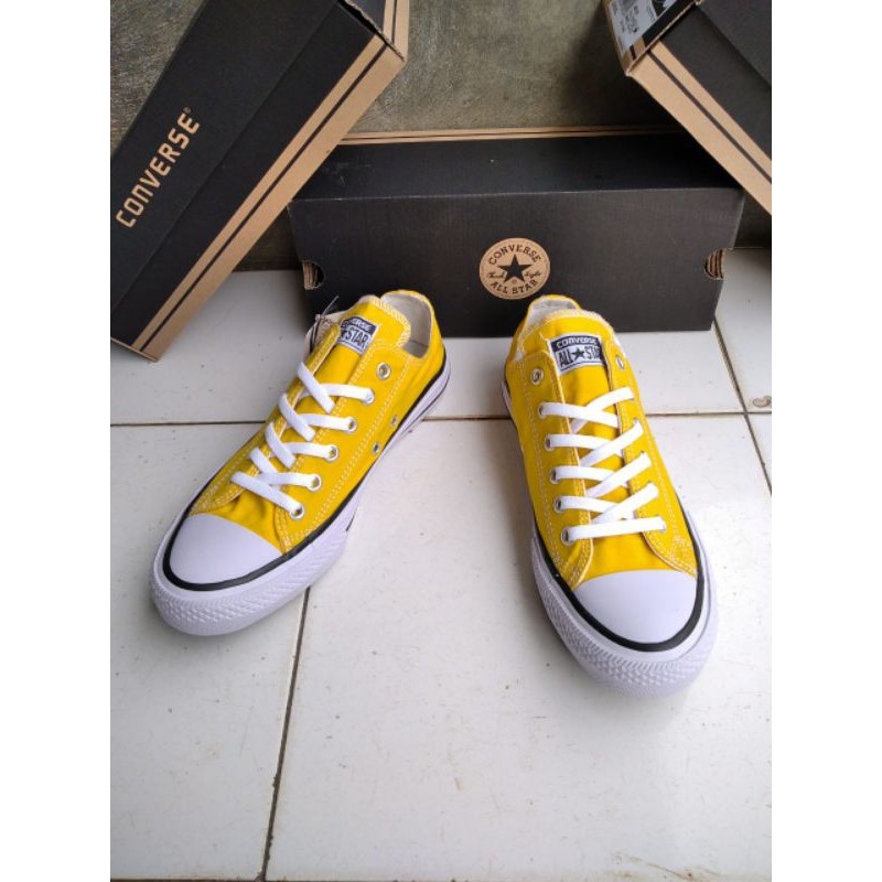 SEPATU CASUAL CONVERSE ALL STAR CLASSIC KUNING