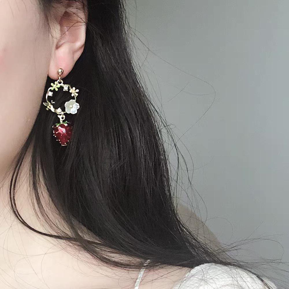 Mxbeauty Anting Menjuntai Wanita Trendi Vintage Asimetris Strawberry Rabbit Drop Earrings