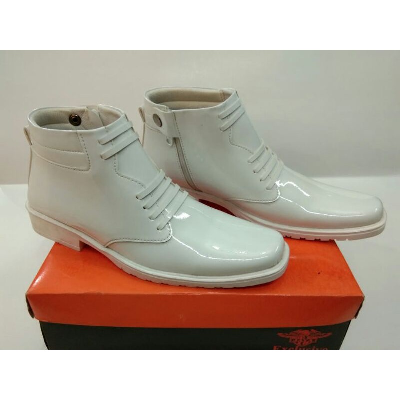 SEPATU PDH PUTIH
