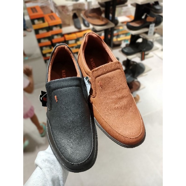 Sepatu Slip On Pria Watchout