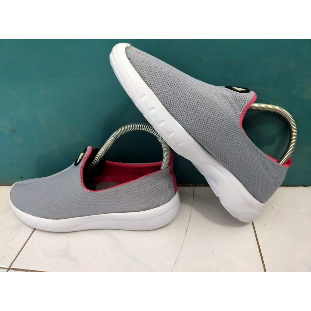 Sepatu Adidas Slip On Wanita