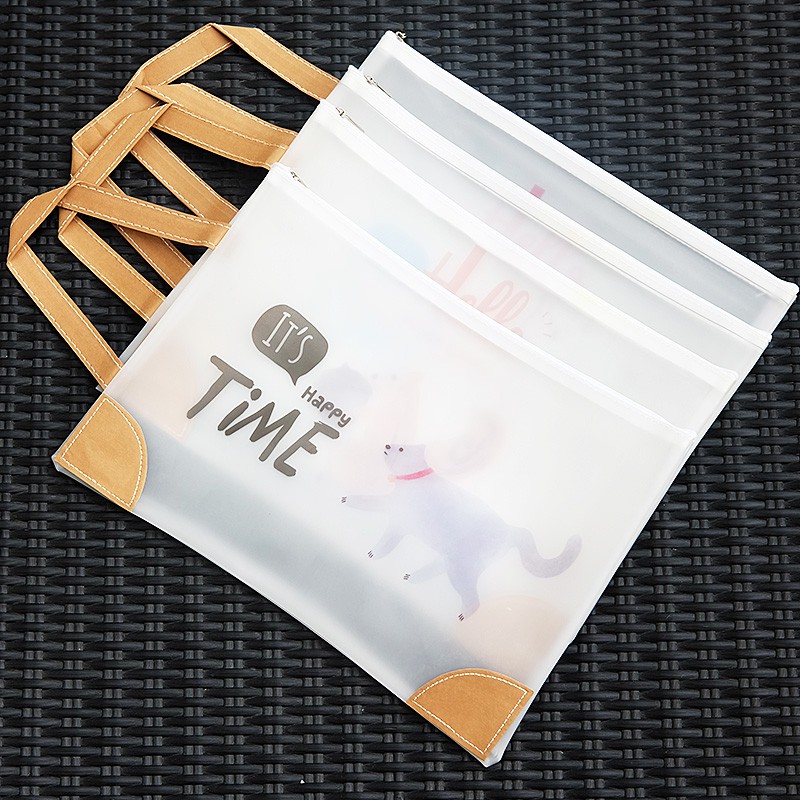 

Happy Time Animals Plastic Tote Folder