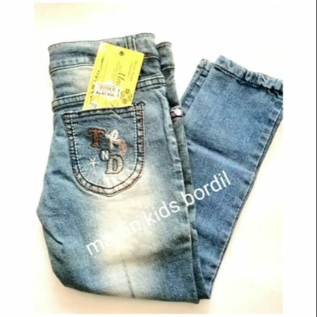 

Pensil street cewek/ tg