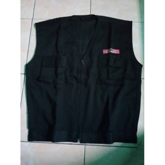 Rompi pria bekas warna hitam, style 90's