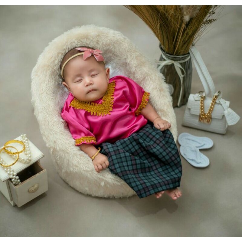 baju bodo newbron. baju bodo anak. baju adat bugis anak perempuan