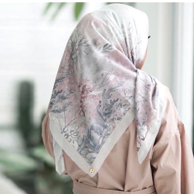 Buttonscarves Savanna - Grey