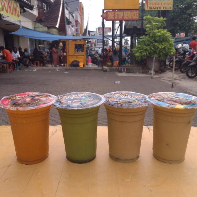 

Thai tea,, green tea,, tarik tea n italian chocolate