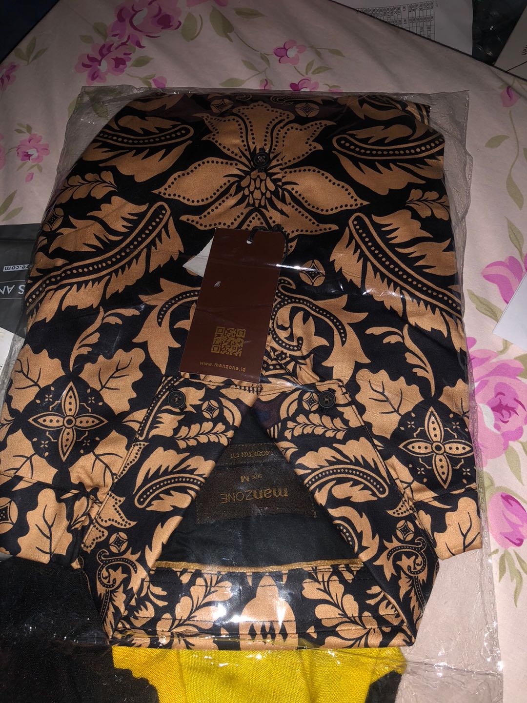 Manzone Kemeja Batik Pria Lengan Panjang Modern Fit Wandaru-brown