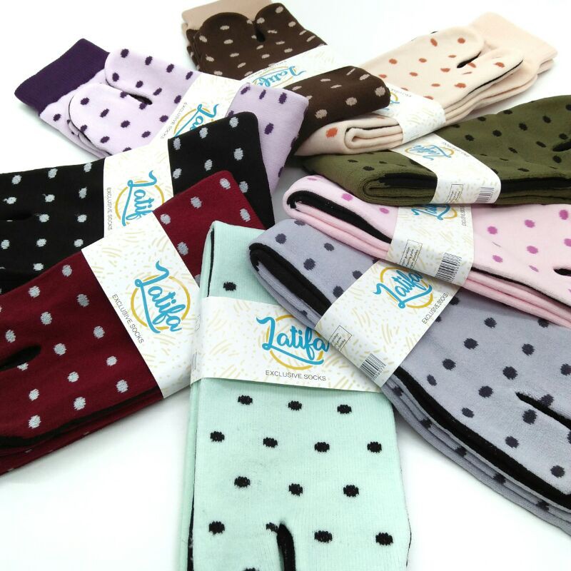 Kaos Kaki Jempol Muslimah Dewasa Motif Polkadot Bahan Nilon Panjang Sebetis