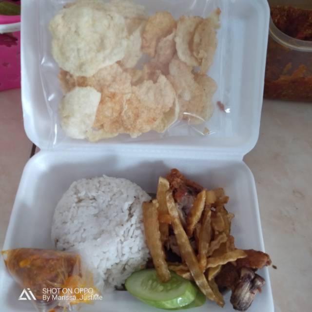 

Paket Ayam Geprek