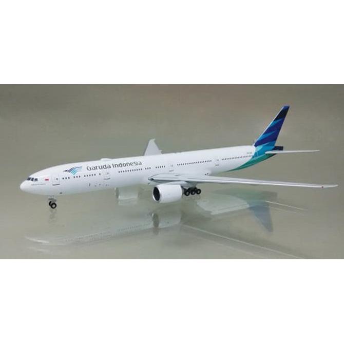 Diecast Miniatur Pesawat Garuda Indonesia Boeing B777 300Er