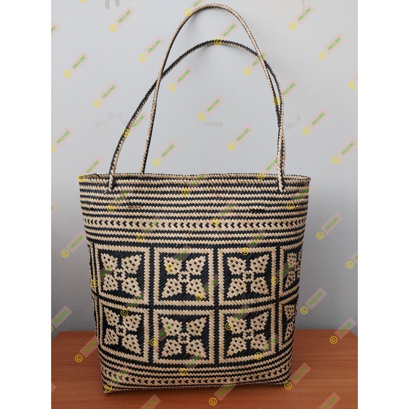 TAS ANYAMAN ROTAN HANDMADE DAYAK LONG SULE KALIMANTAN