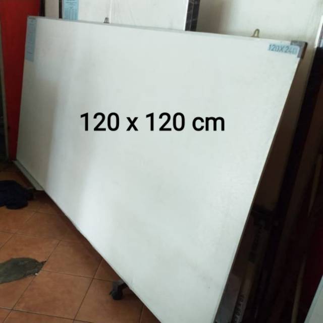 

Papan tulis Whiteboard 120 x 120 cm
